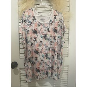 TORRID Super Soft Knit Shirt Womens Size 4 Multicolor floral Short Sleeve​​​